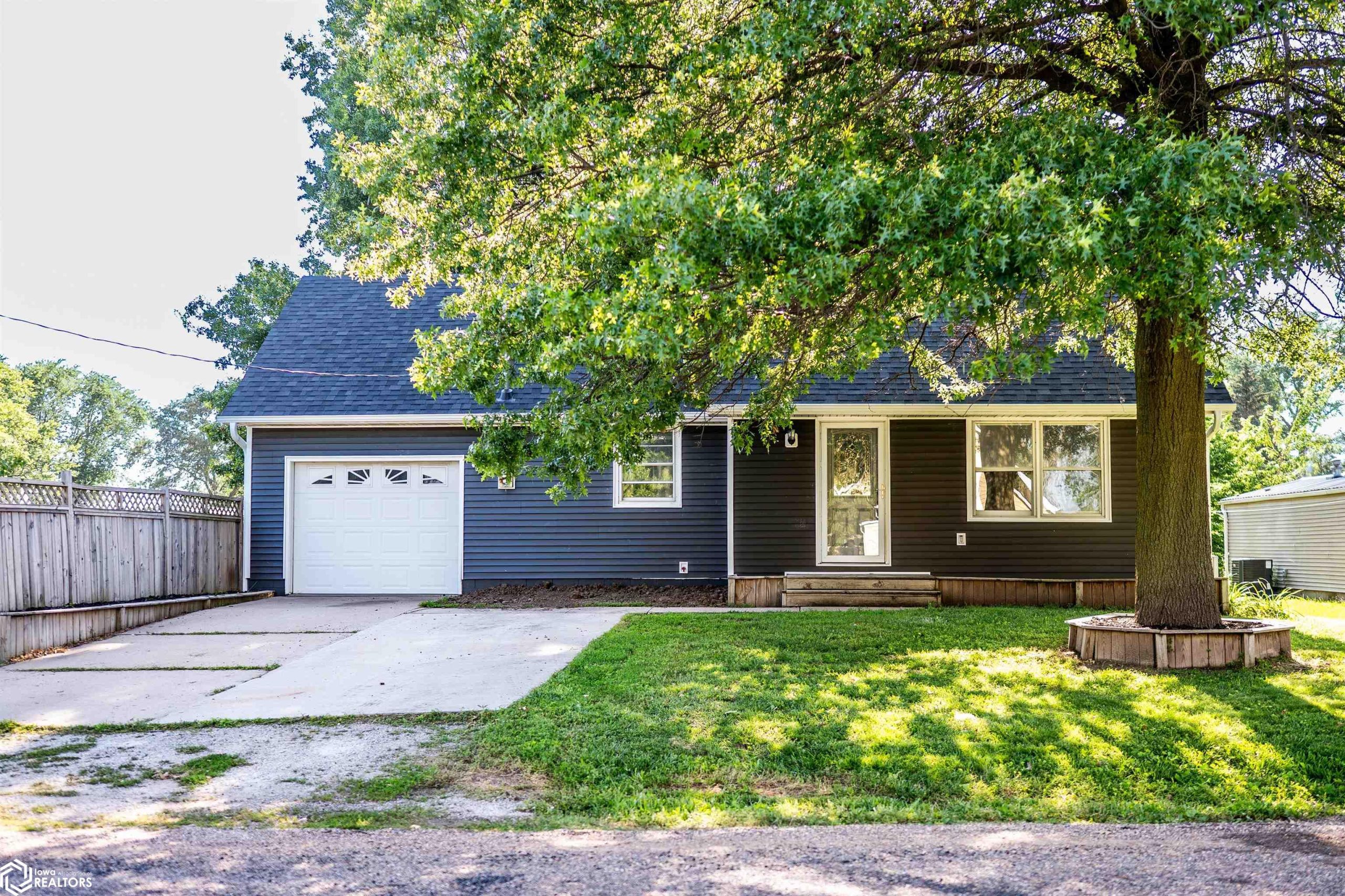 1111 Mabel Street Oskaloosa IA 52577 Listing 1111 Mabel Street Oskaloosa IA 52577