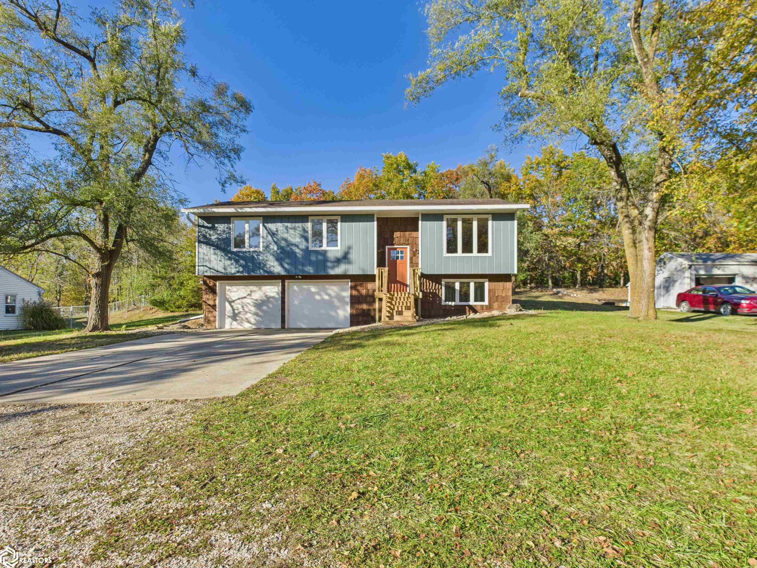 Listing 307 E Rochester Road Ottumwa IA 52501